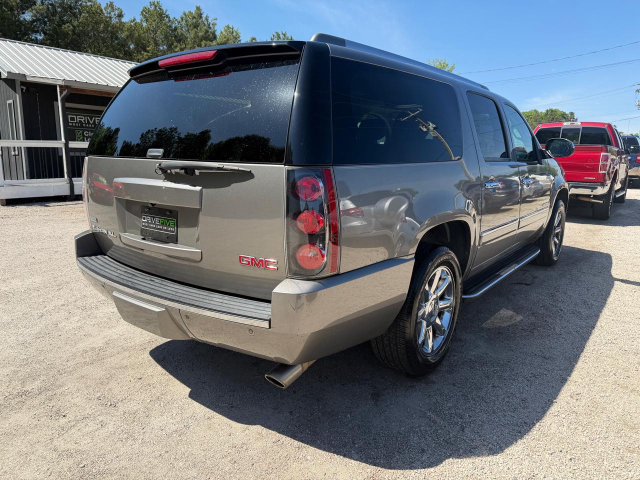 GMC Yukon Denali XL 2WD 2012