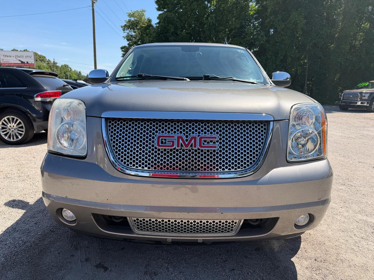 GMC Yukon Denali XL 2WD 2012