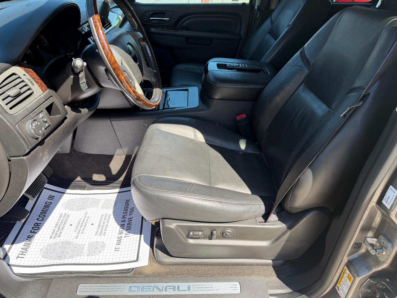 GMC Yukon Denali XL 2WD 2012