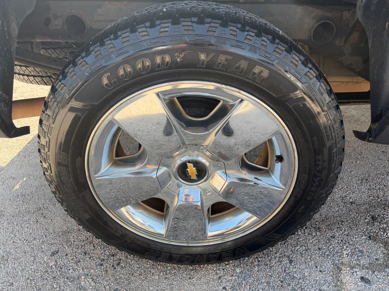 Chevrolet Silverado 1500 1LT Crew Cab 4WD 2011