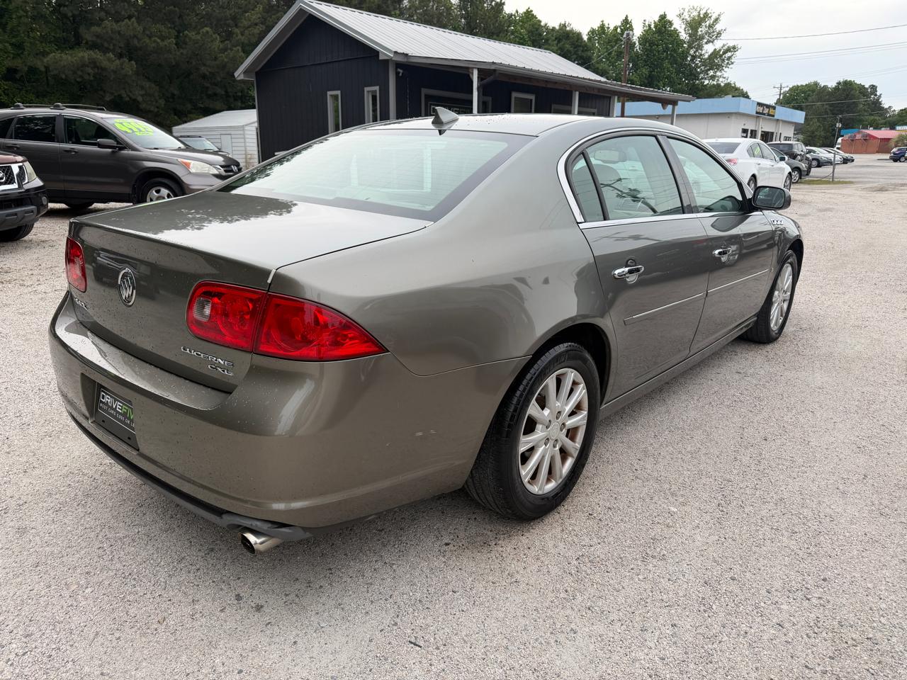 Buick Lucerne CXL 2010