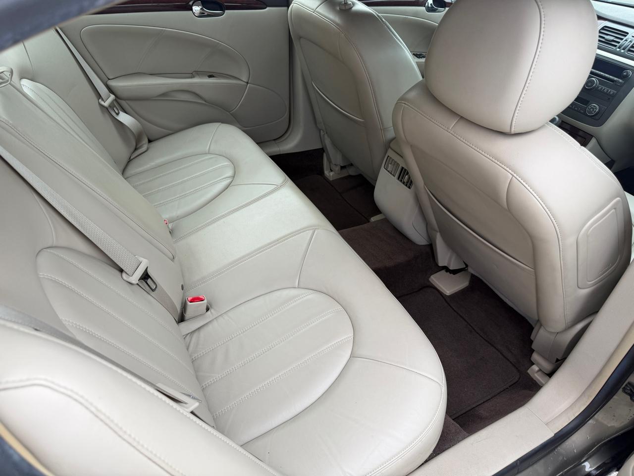 Buick Lucerne CXL 2010