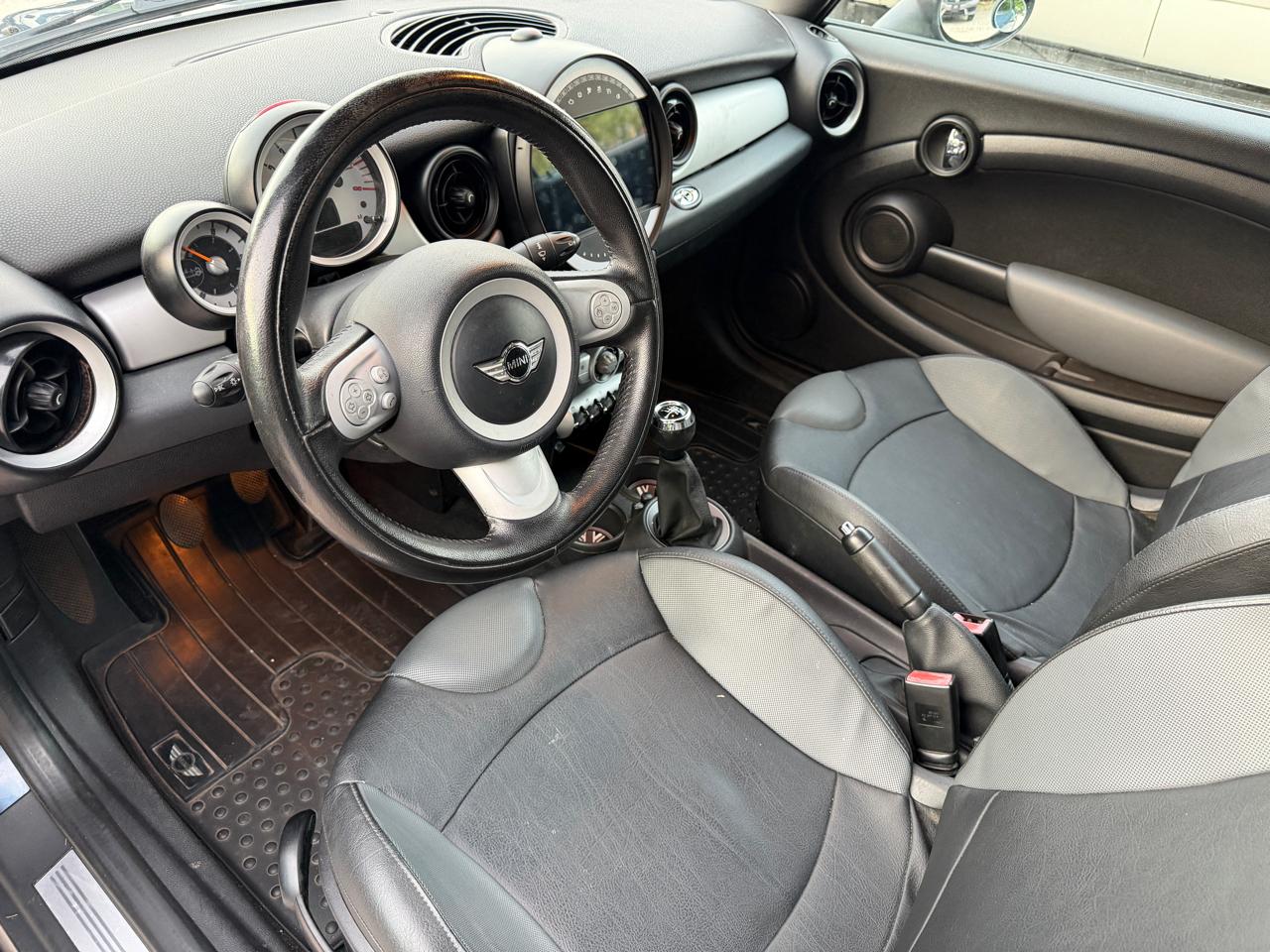 MINI Cooper Convertible 2010