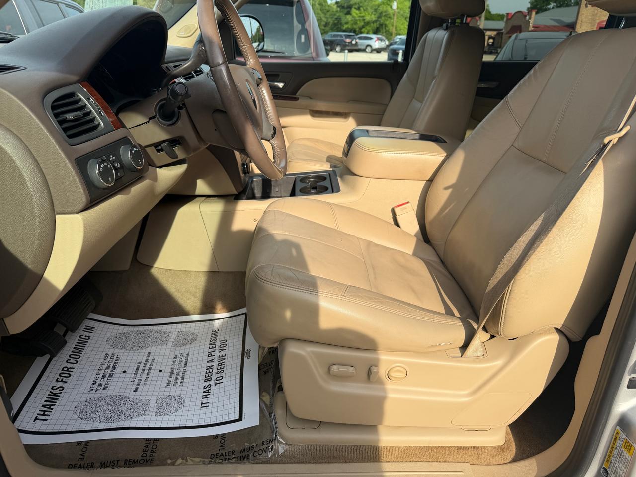 GMC Yukon XL SLT-1 1/2 Ton 4WD 2011