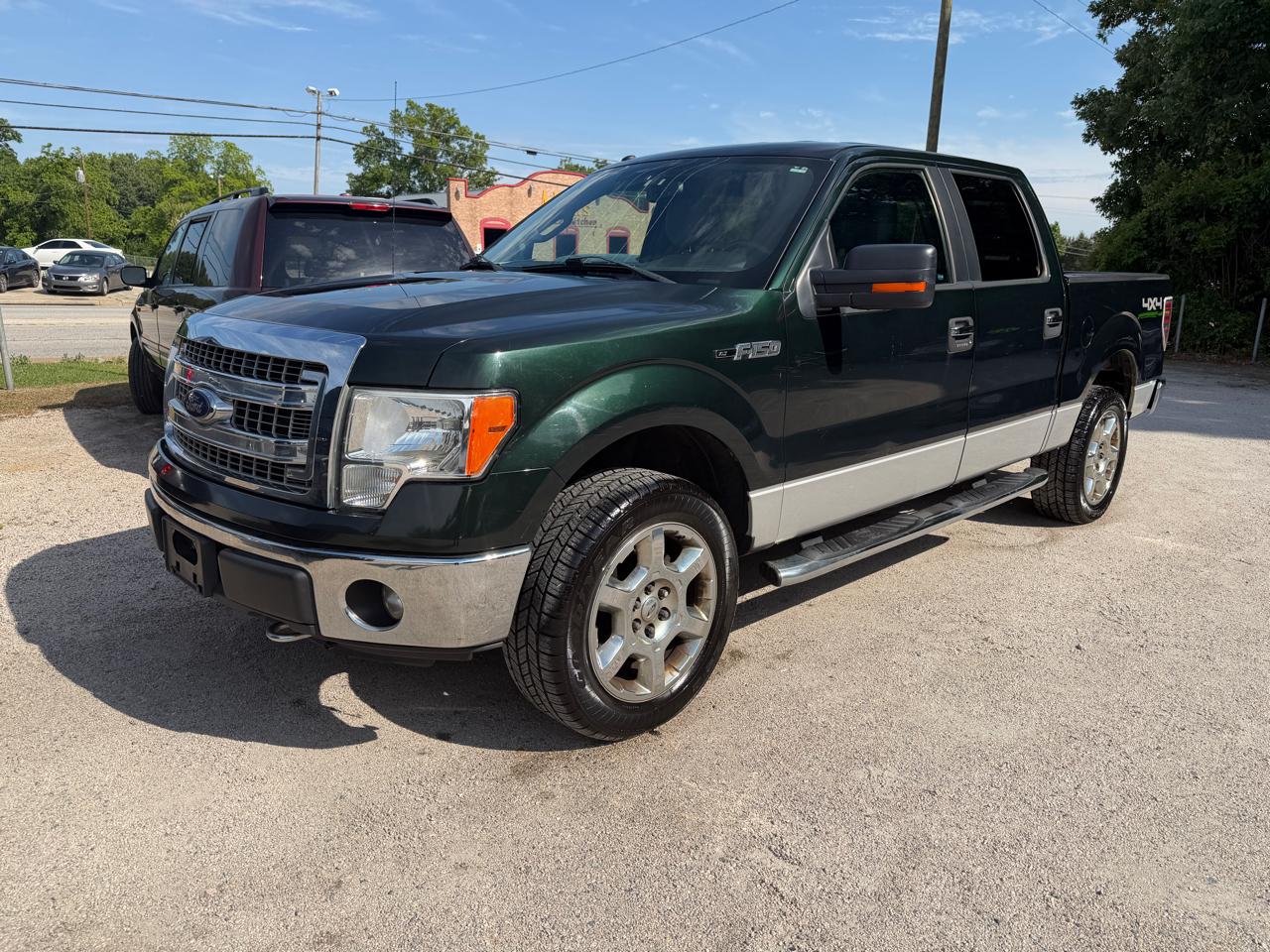 2013 Ford F-150 4WD SuperCab 145" XLT