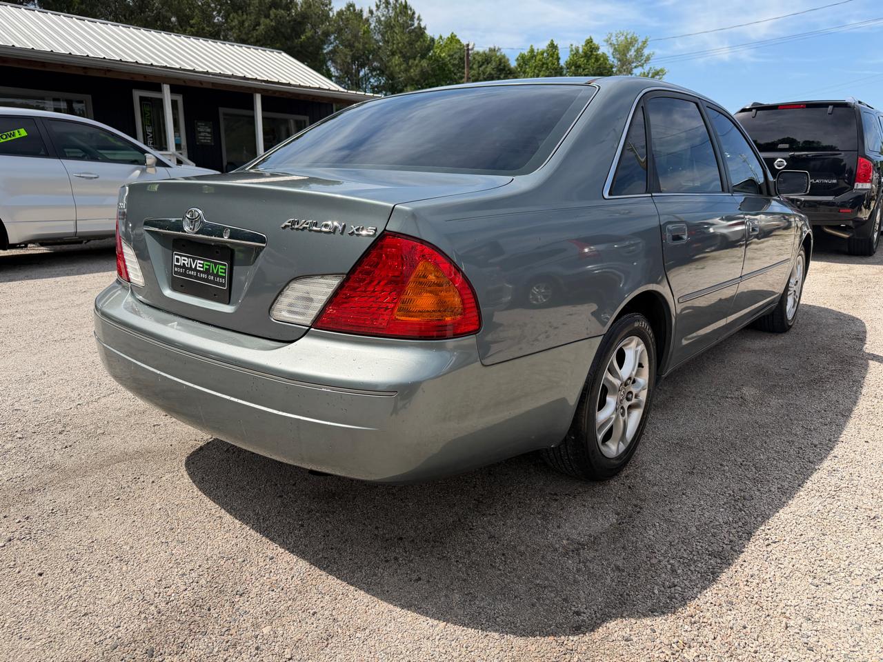 Toyota Avalon XL 2002
