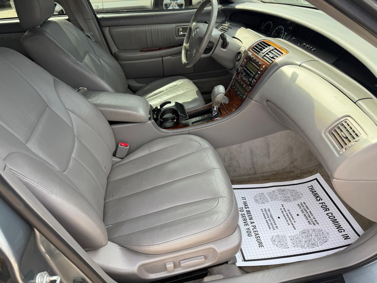 Toyota Avalon XL 2002