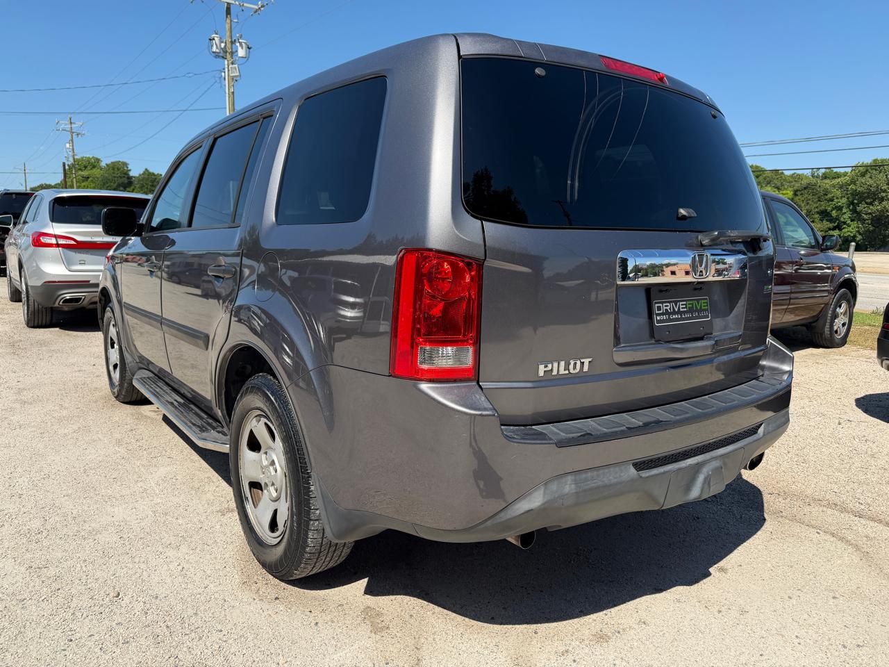 Honda Pilot LX 2WD 5-Spd AT 2014