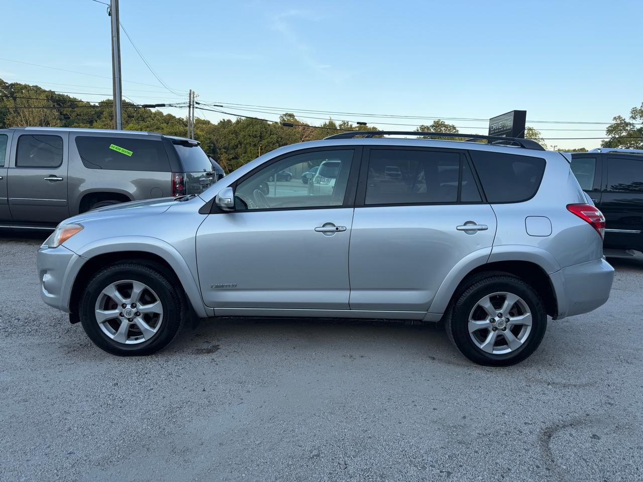 Toyota RAV4 Limited V6 4WD 2011