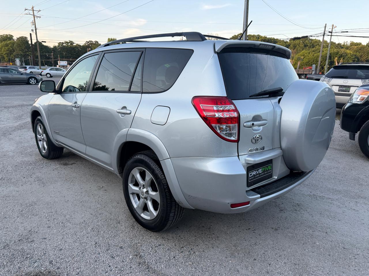 Toyota RAV4 Limited V6 4WD 2011