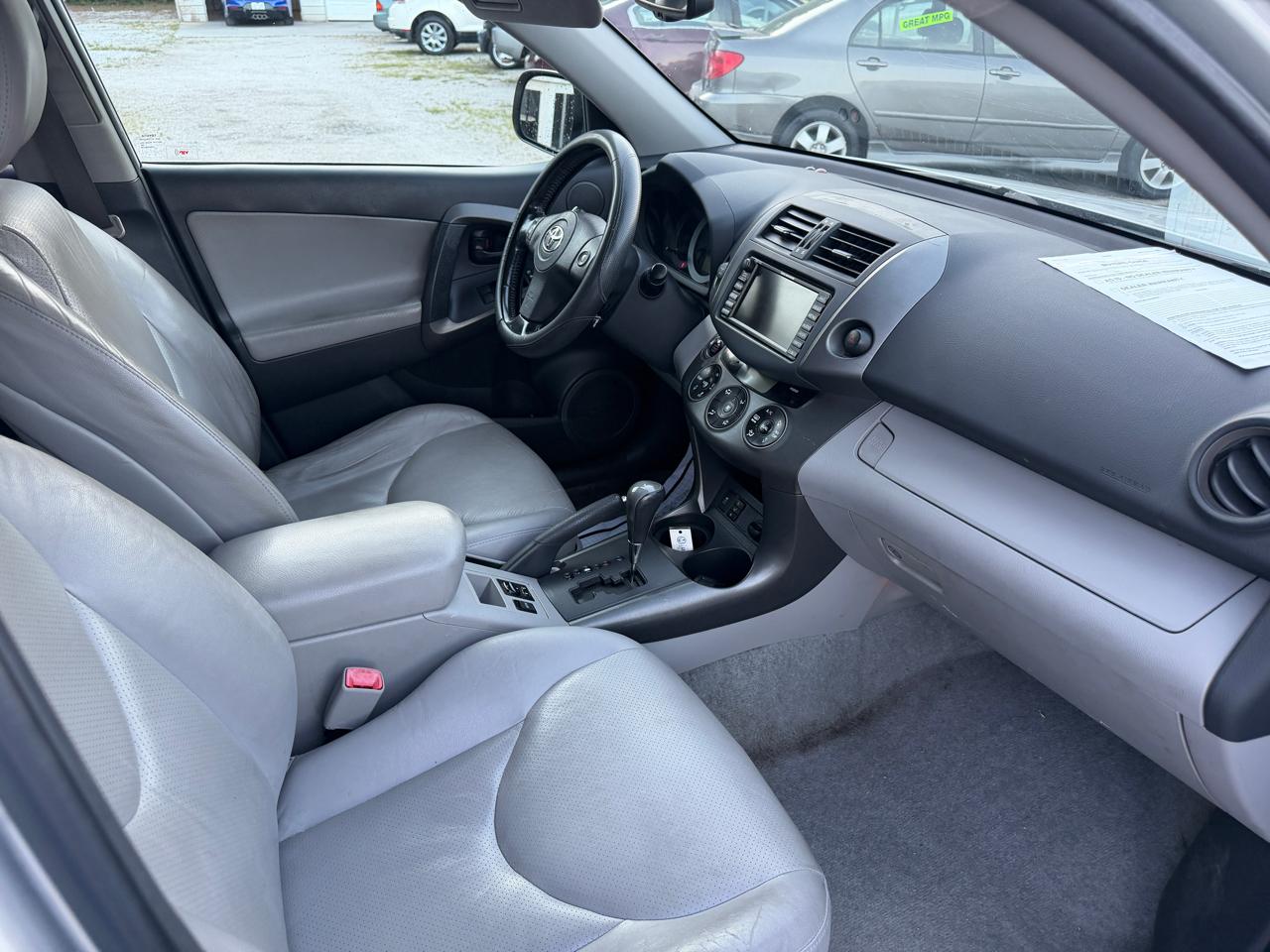 Toyota RAV4 Limited V6 4WD 2011