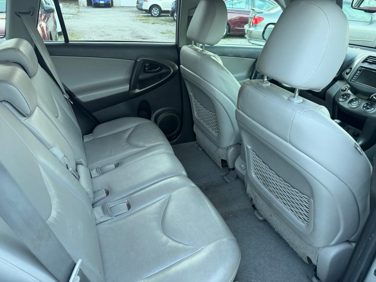 Toyota RAV4 Limited V6 4WD 2011
