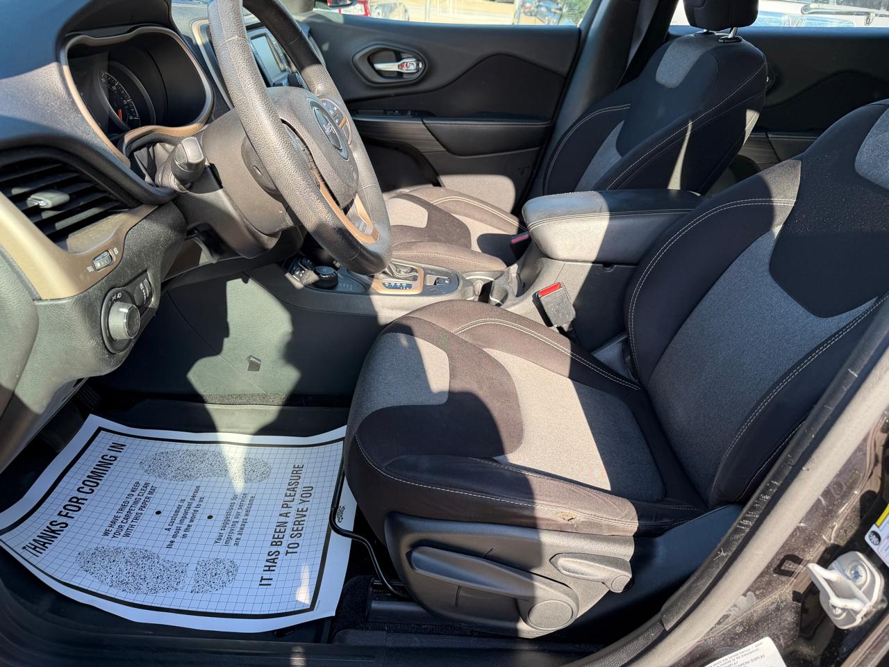 Jeep Cherokee Sport 4WD 2015