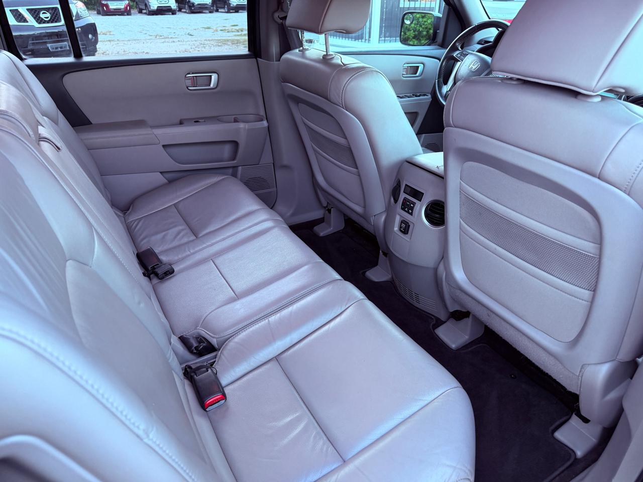 Honda Pilot EX-L 2WD 5-Spd AT 2011