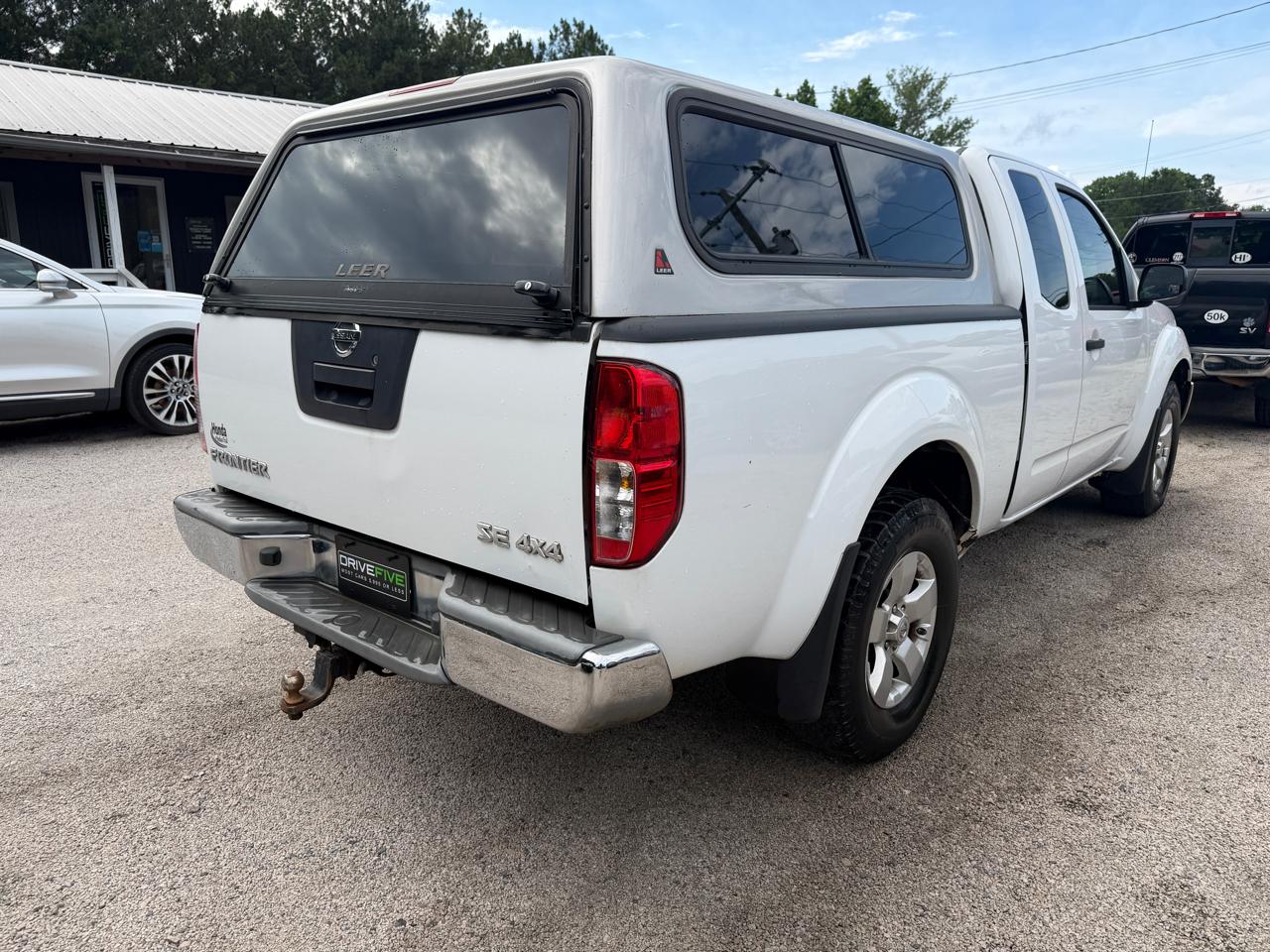 Nissan Frontier LE King Cab 4WD 2010