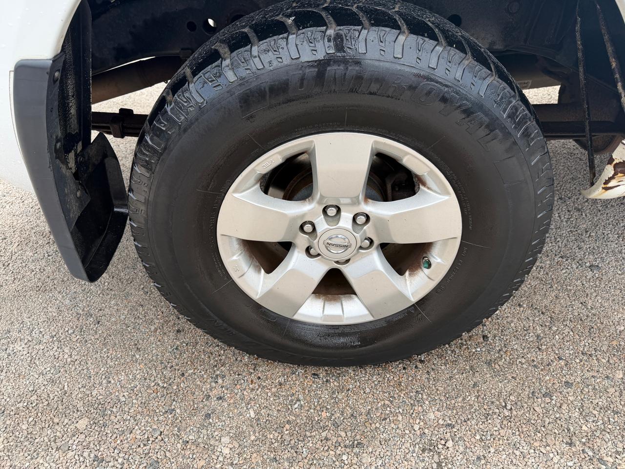 Nissan Frontier LE King Cab 4WD 2010