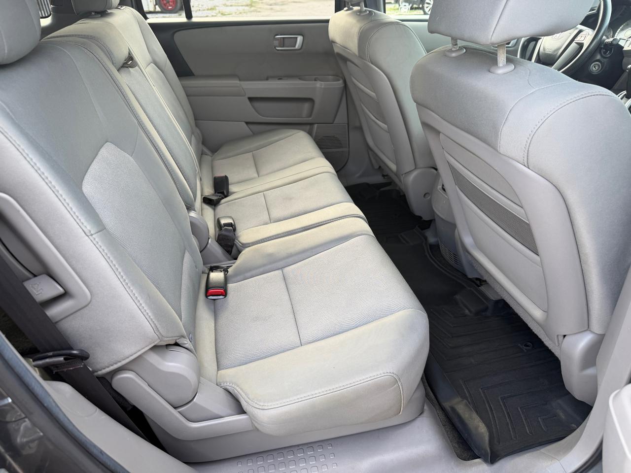 Honda Pilot LX 4WD 5-Spd AT 2011