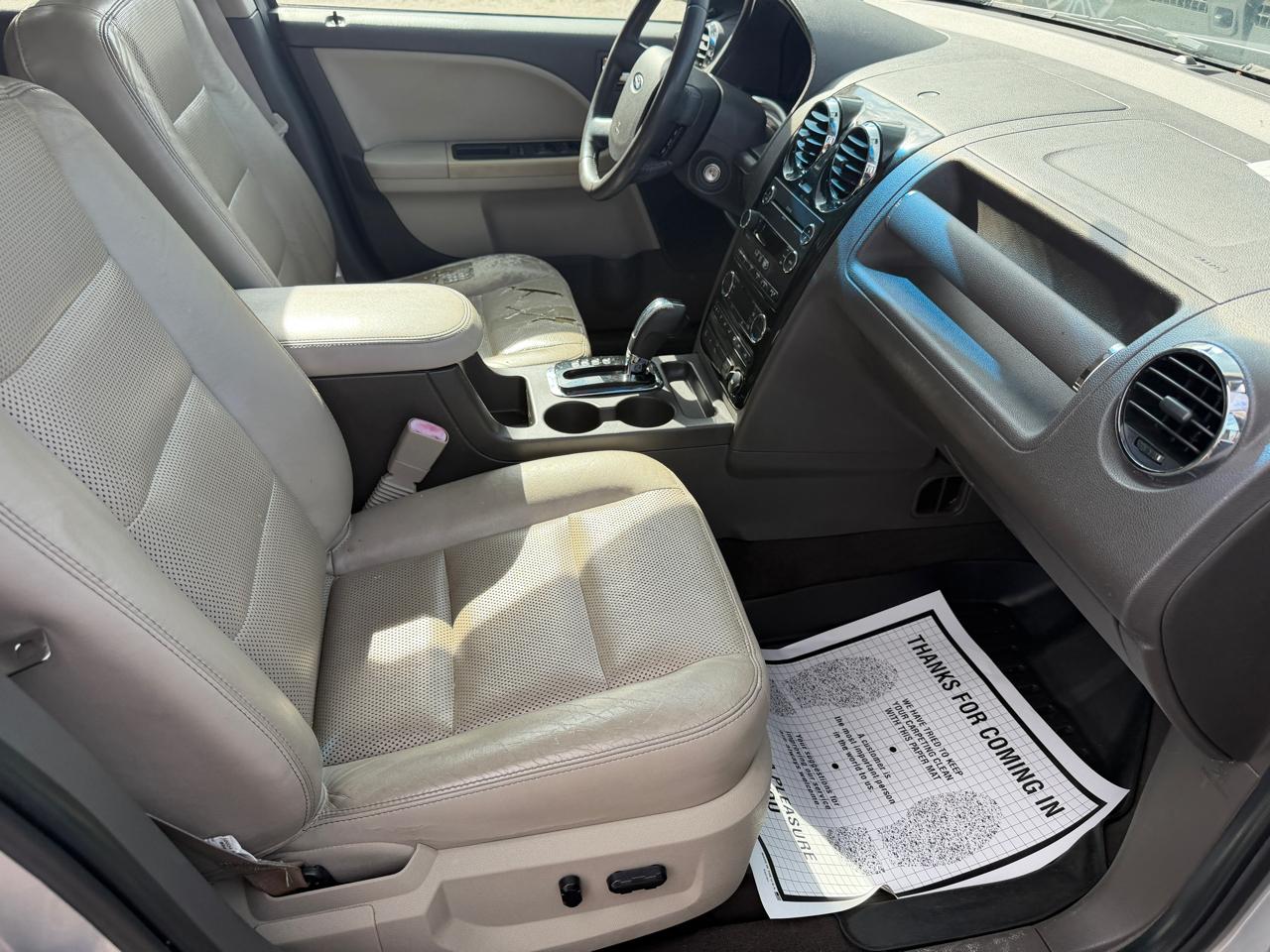 Ford Taurus X SEL FWD 2009