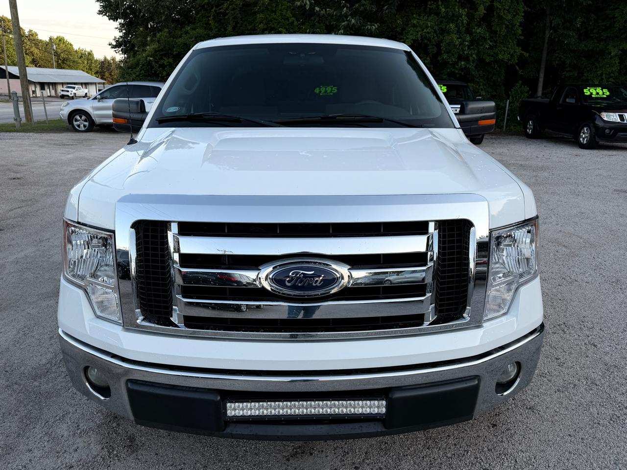 Ford F-150 2WD Reg Cab 145" XLT 2011