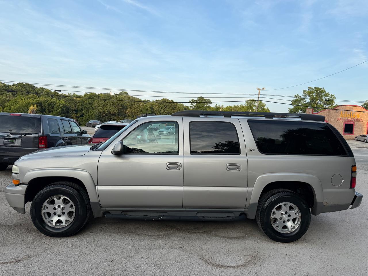 Chevrolet Suburban 1500 4WD 2004