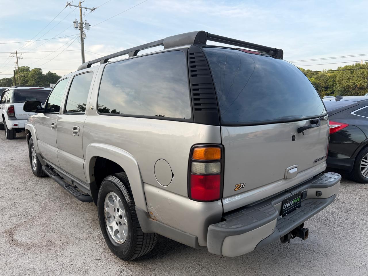 Chevrolet Suburban 1500 4WD 2004