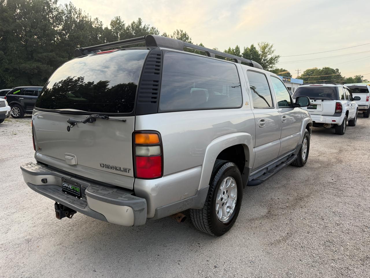Chevrolet Suburban 1500 4WD 2004