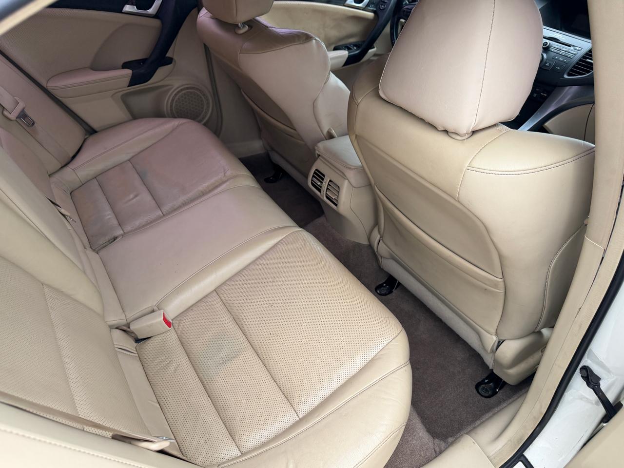 Acura TSX 5-Speed AT with Tech Package 2011