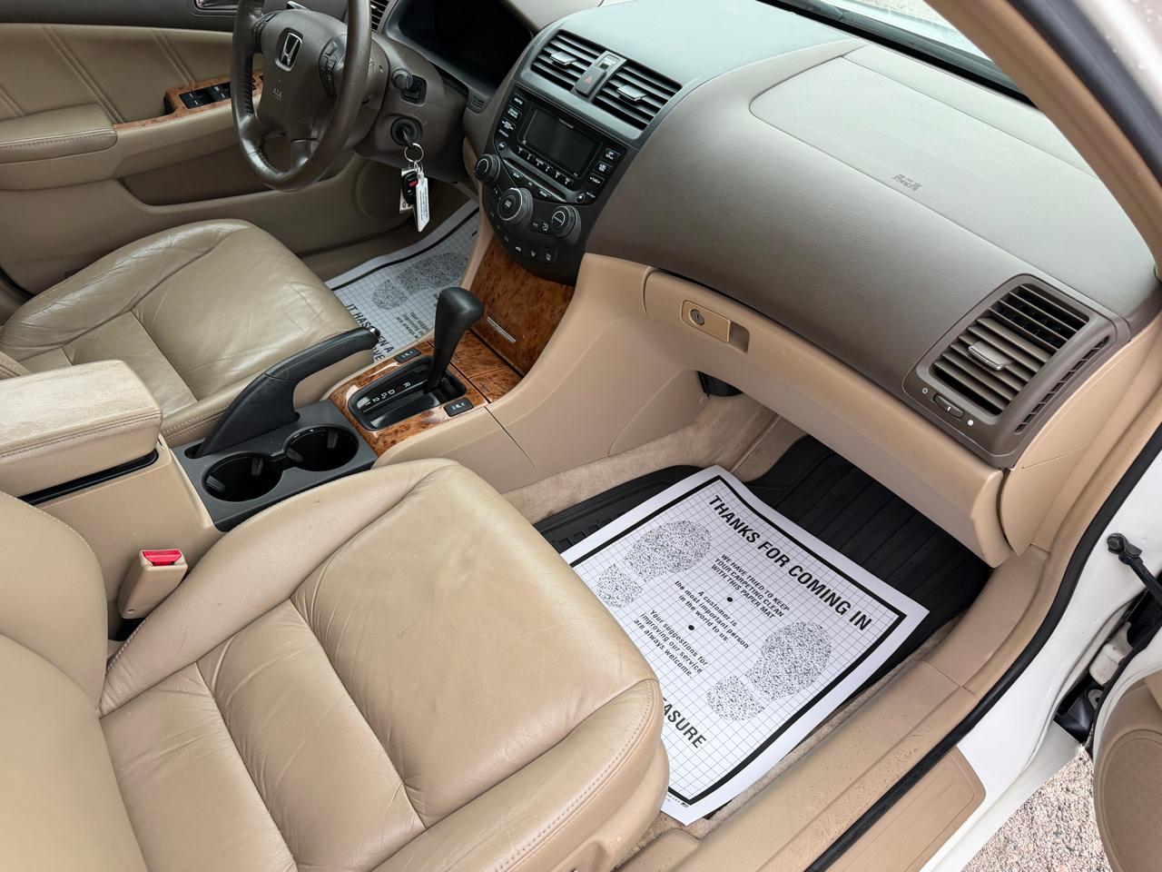 Honda Accord EX V-6 Sedan AT with Navigation System and XM Radi 2005