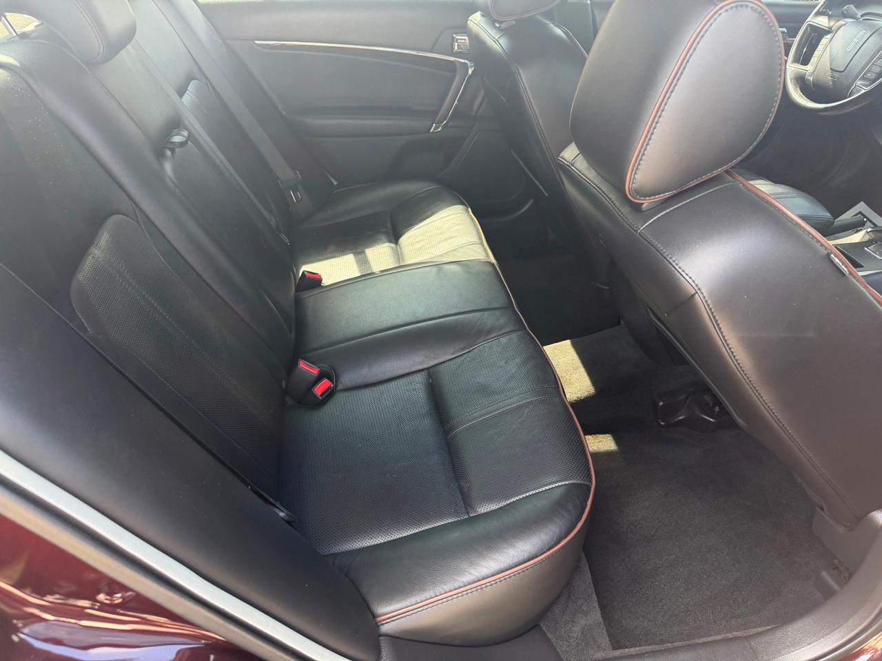 Lincoln MKZ FWD 2011