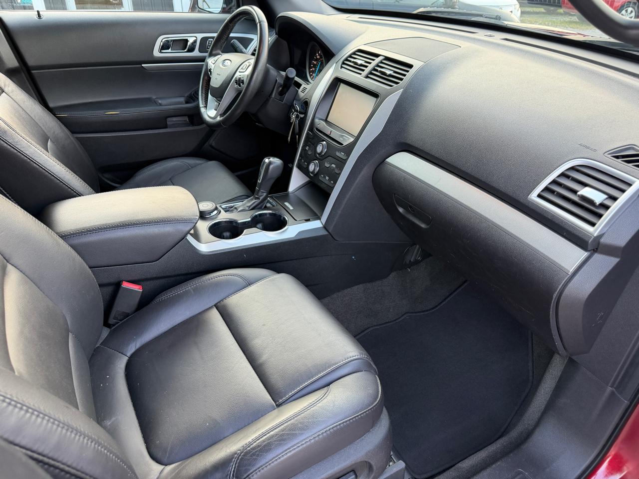 Ford Explorer 4dr 114" WB 4.6L XLT AWD 2015