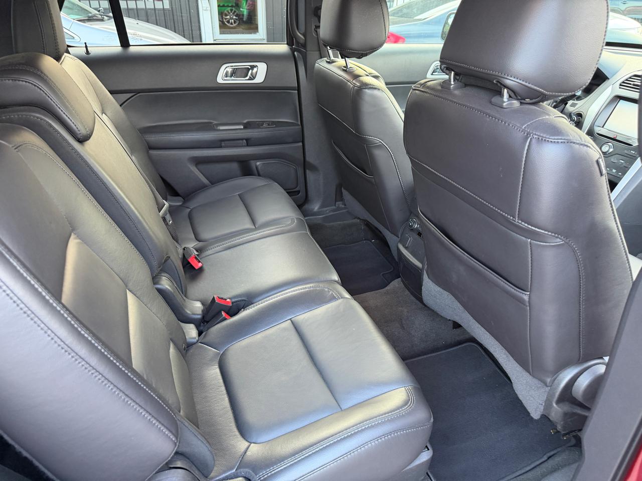 Ford Explorer 4dr 114" WB 4.6L XLT AWD 2015
