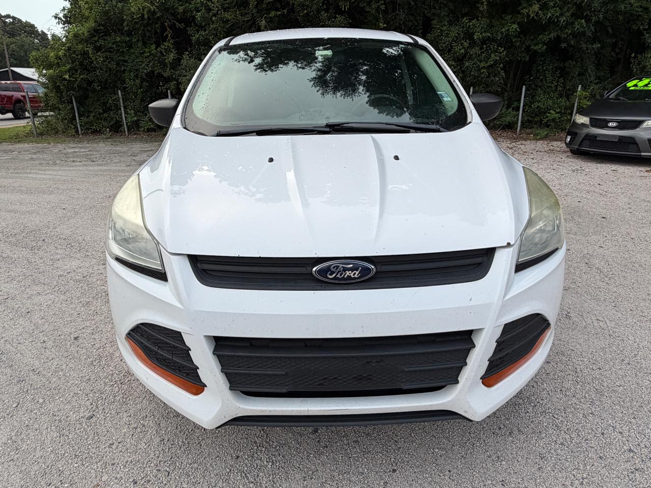 Ford Escape S FWD 2014