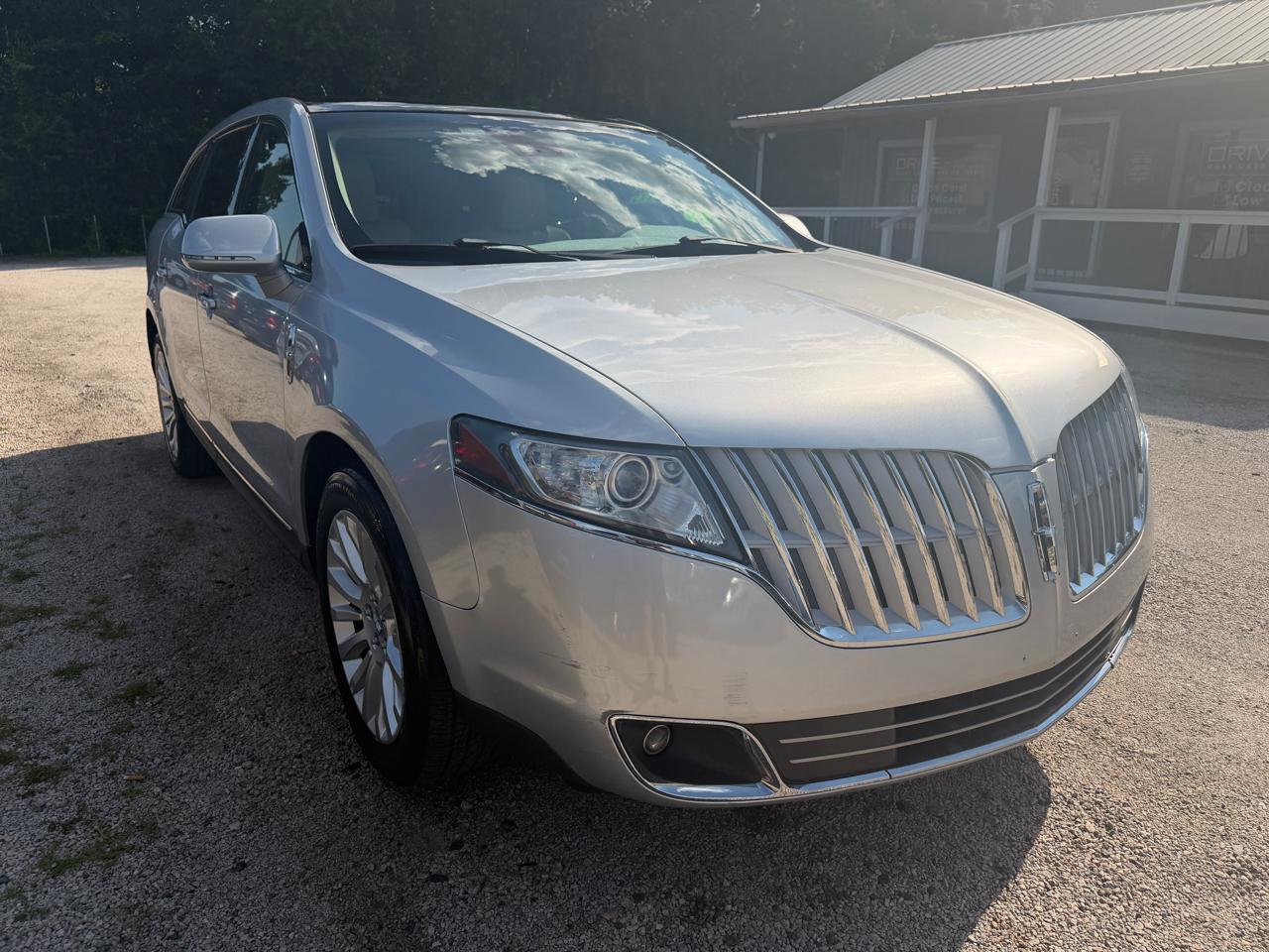Lincoln MKT FWD 2010