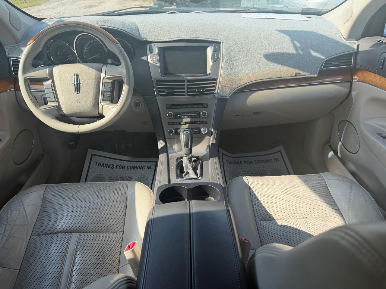 Lincoln MKT FWD 2010