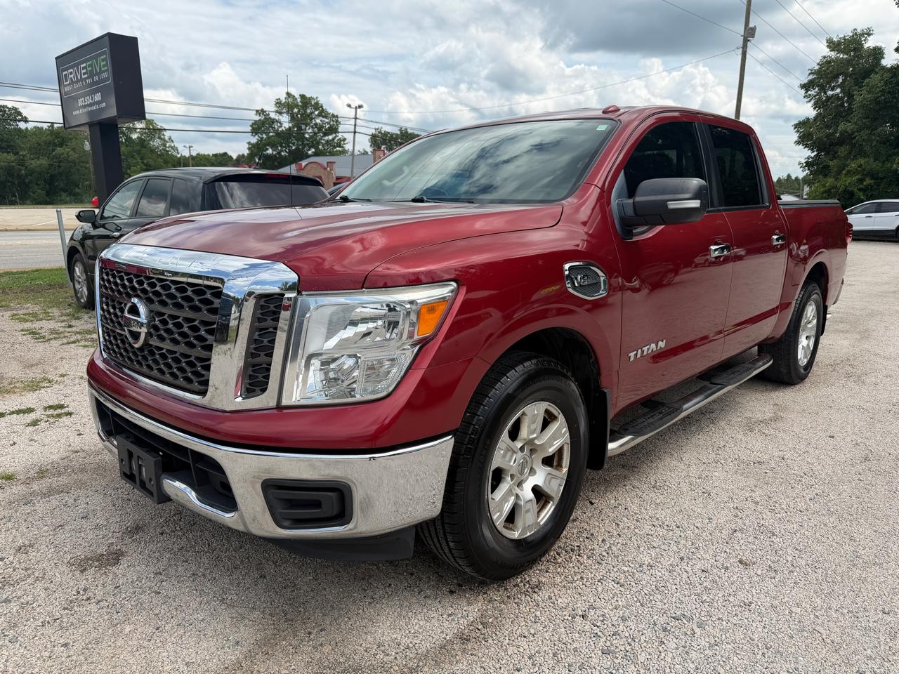 2017 Nissan Titan SV Crew Cab 2WD