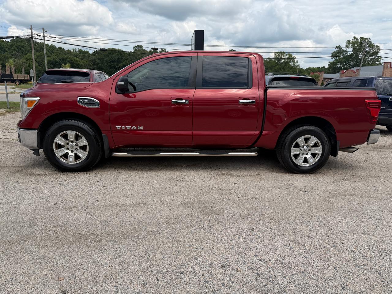 Nissan Titan SV Crew Cab 2WD 2017