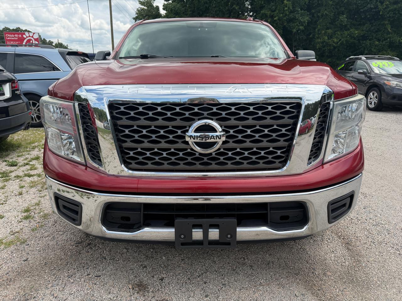 Nissan Titan SV Crew Cab 2WD 2017