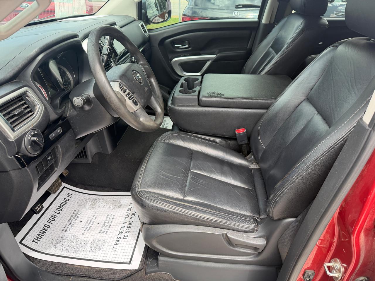 Nissan Titan SV Crew Cab 2WD 2017