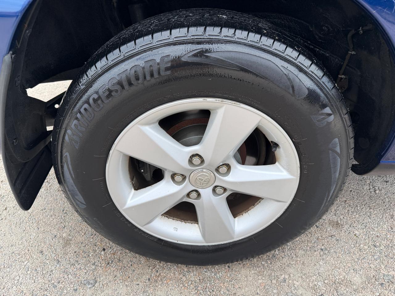 Toyota RAV4 2WD 2004