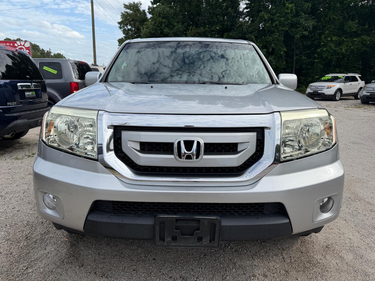 Honda Pilot Touring 4WD 5-Spd AT with DVD 2010