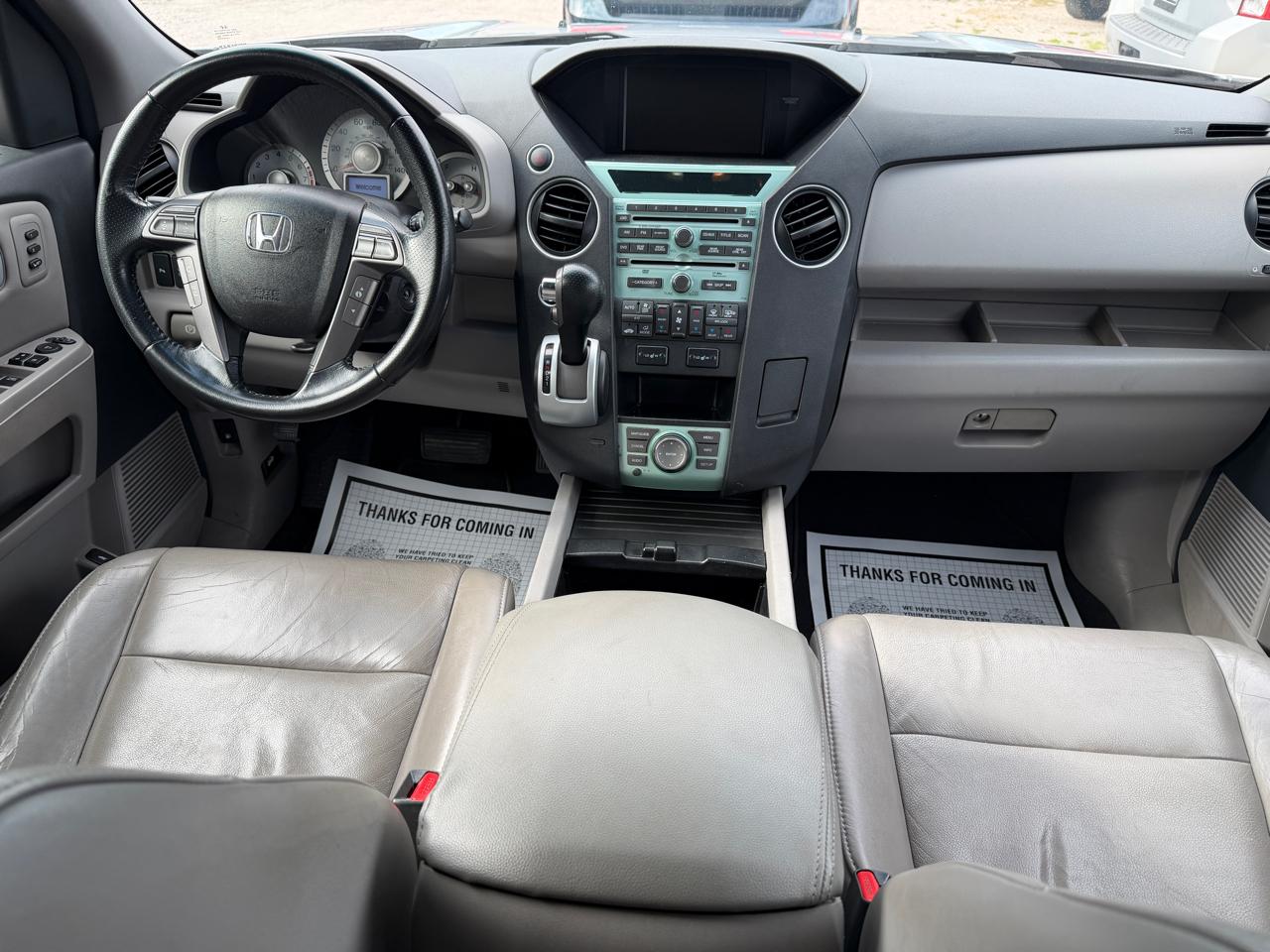 Honda Pilot Touring 4WD 5-Spd AT with DVD 2010