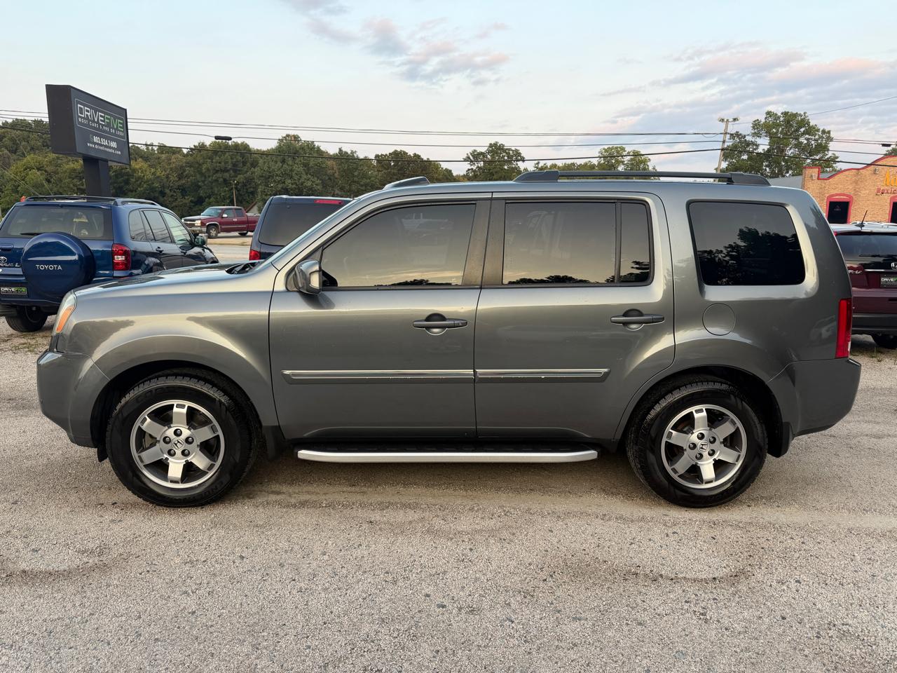 Honda Pilot Touring 2WD with DVD 2009