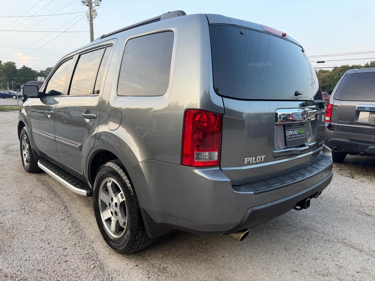 Honda Pilot Touring 2WD with DVD 2009