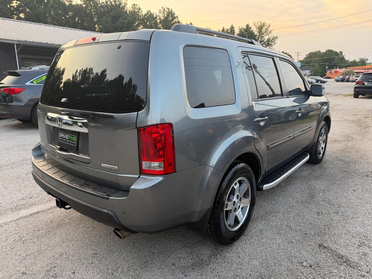 Honda Pilot Touring 2WD with DVD 2009
