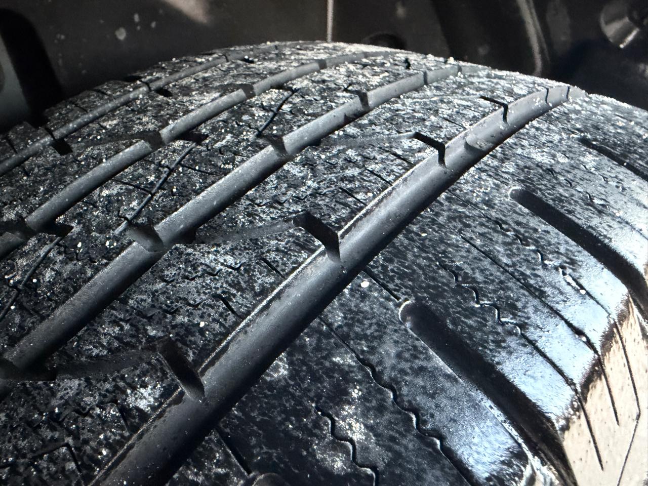 Honda Pilot Touring 2WD with DVD 2009