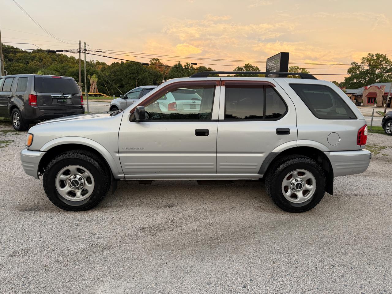 Isuzu Rodeo S V6 2WD 2003