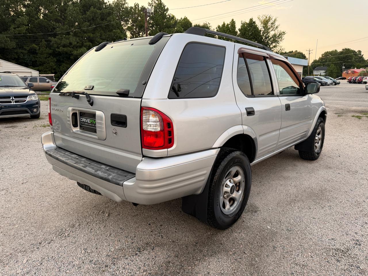 Isuzu Rodeo S V6 2WD 2003
