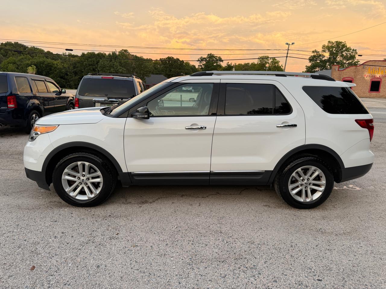 Ford Explorer 2WD 4dr V6 XLT 2013