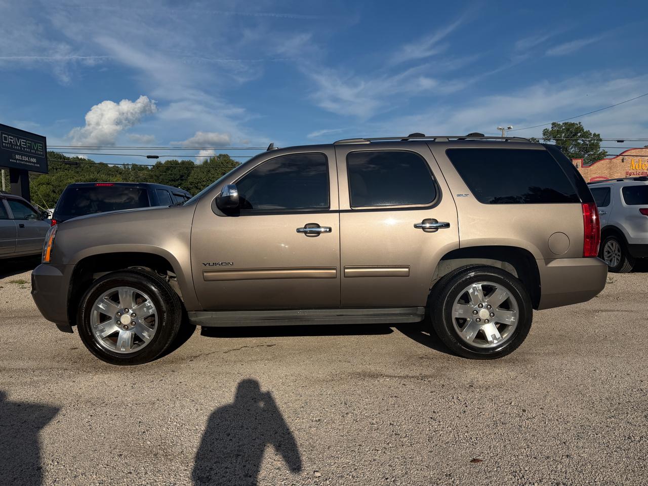 GMC Yukon SLT1 2WD 2011
