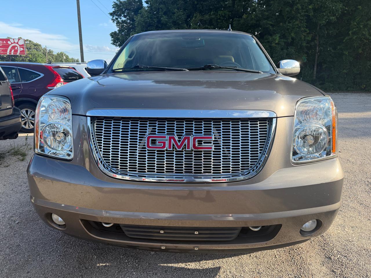 GMC Yukon SLT1 2WD 2011